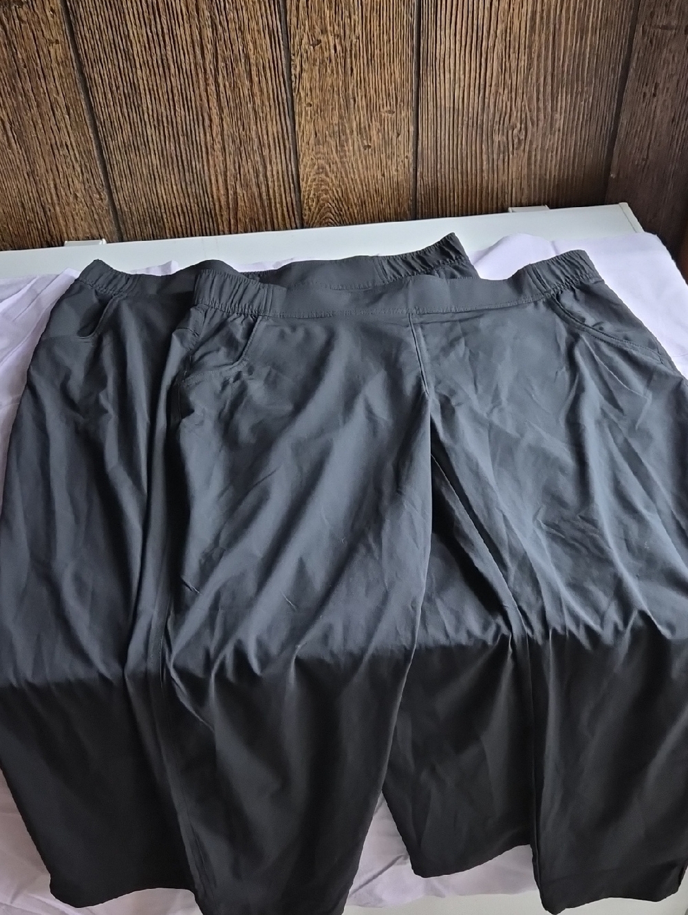 2 Eddie Bauer Black Womens Jogger-Style Light Pants